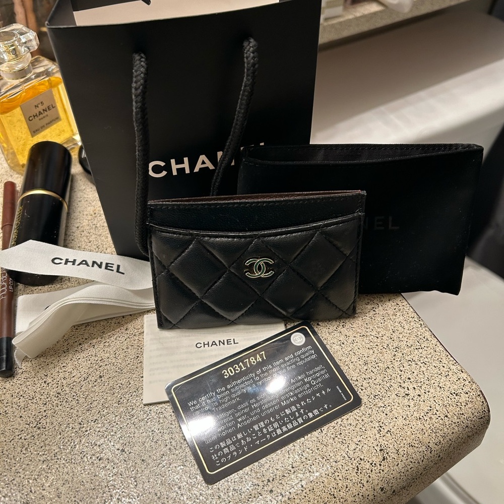 CHANEL Black Quilted Card Case